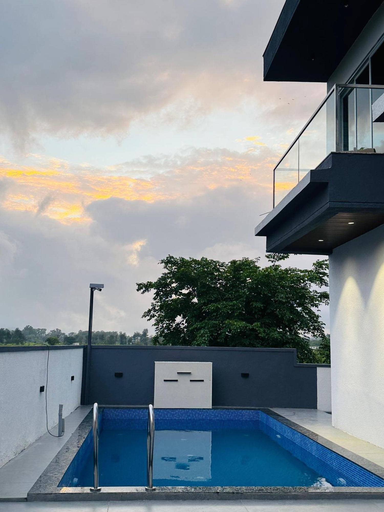 Sara Villa Lonavala Kültér fotó